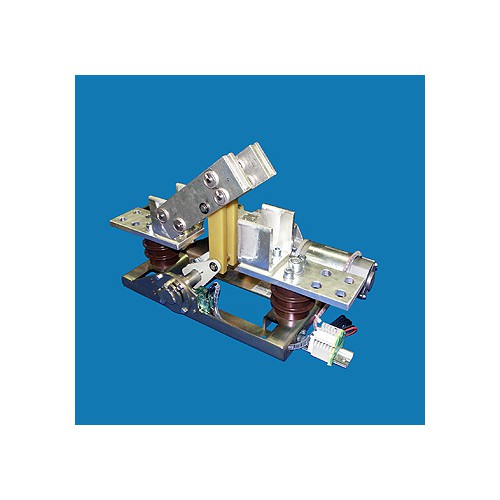 Indoor disconnectors for railway electrifications